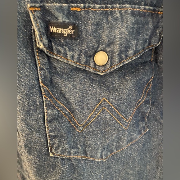 Vintage wrangler western denim button up - Picture 4 of 9